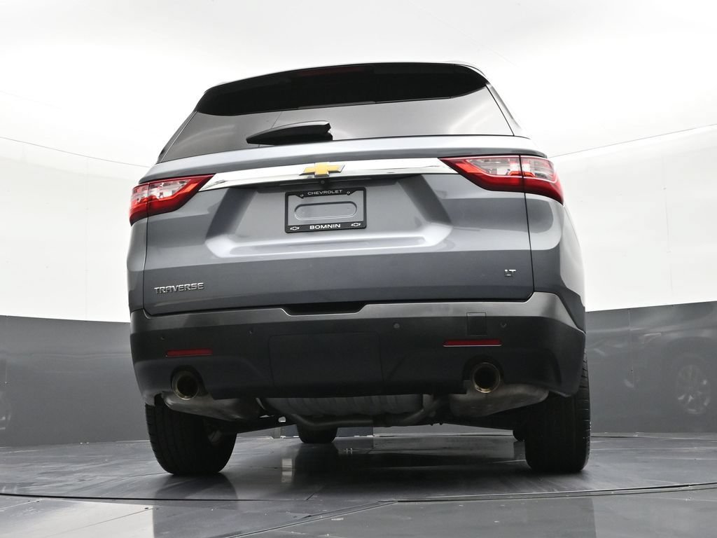 Used 2021 Chevrolet Traverse LT FWD image 23