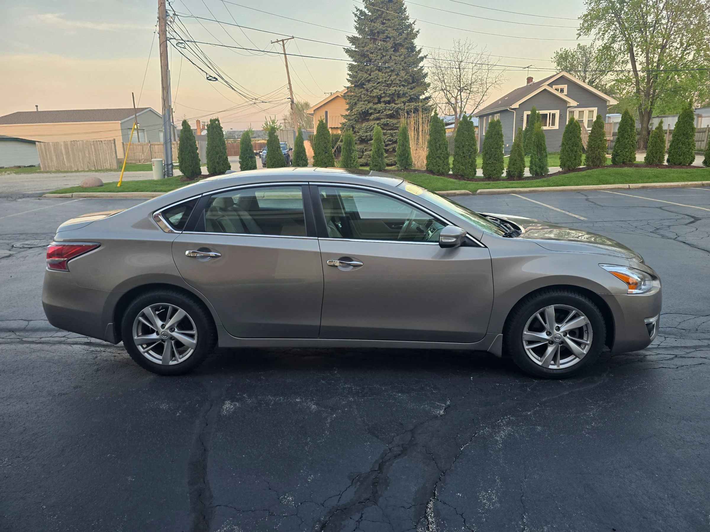 Used 2015 Nissan Altima 2.5 SL w/ Technology Package FWD image 11