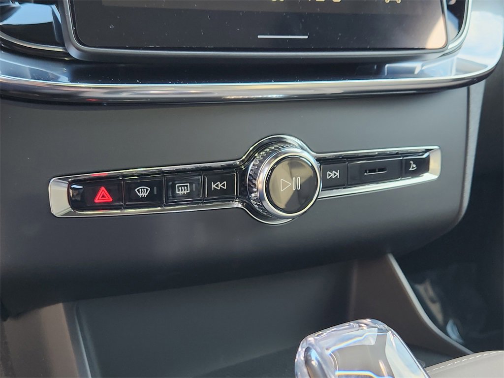 New 2026 Volvo XC90 B5 Core image 15