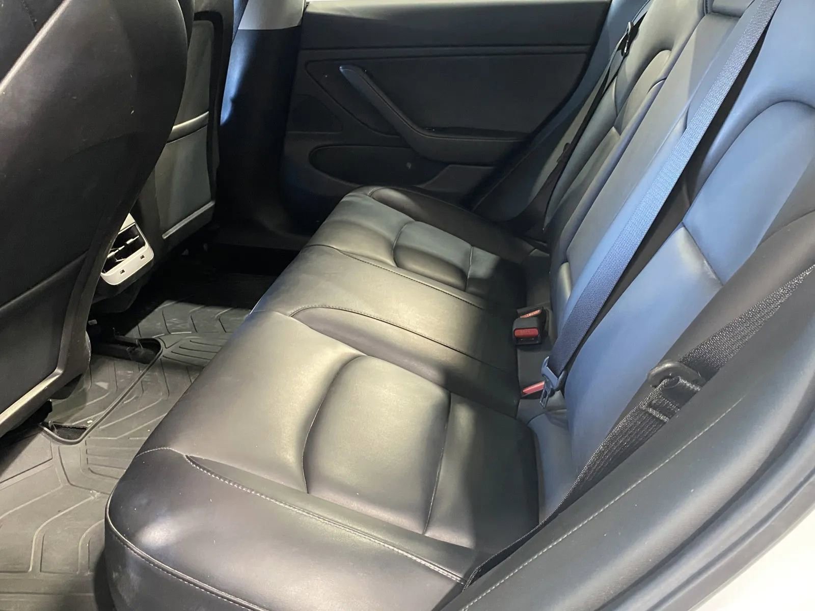 Used 2019 Tesla Model 3 Standard Range Plus image 9