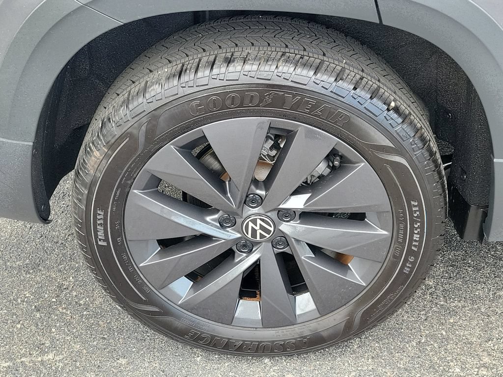 Used 2023 Volkswagen Taos S FWD image 6