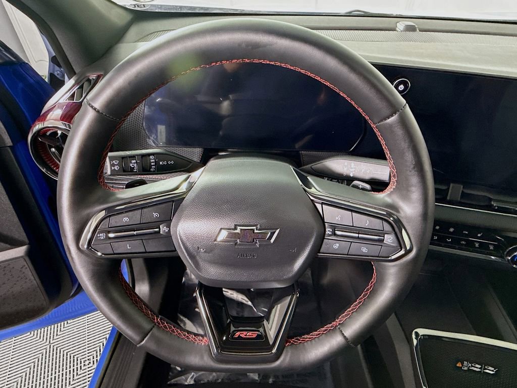Used 2025 Chevrolet Equinox RS AWD/4WD image 19