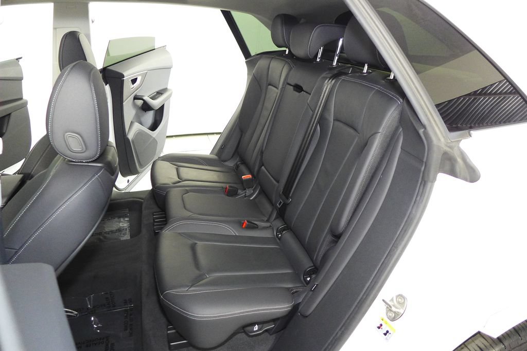 Used 2023 Audi Q8 Premium w/ Convenience Package AWD/4WD image 21