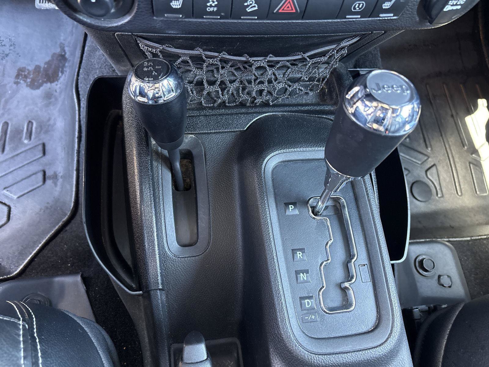 Used 2017 Jeep Wrangler Unlimited Rubicon AWD/4WD image 22
