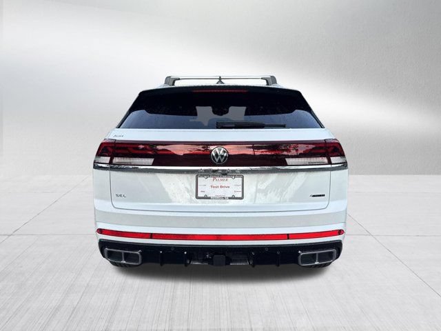 Used 2024 Volkswagen Atlas Cross Sport SEL R-Line AWD/4WD image 7
