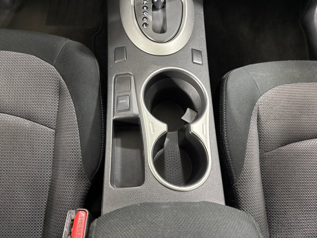 Used 2013 Nissan Rogue SV image 26