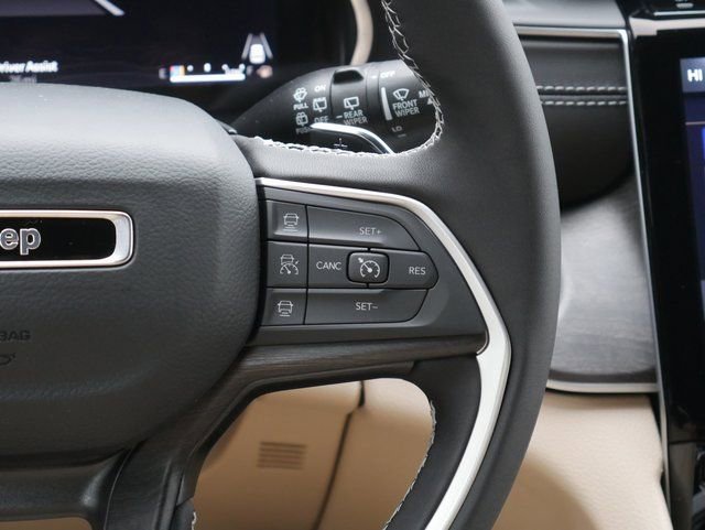 New 2025 Jeep Grand Cherokee Limited w/ Luxury Tech Group II image 20
