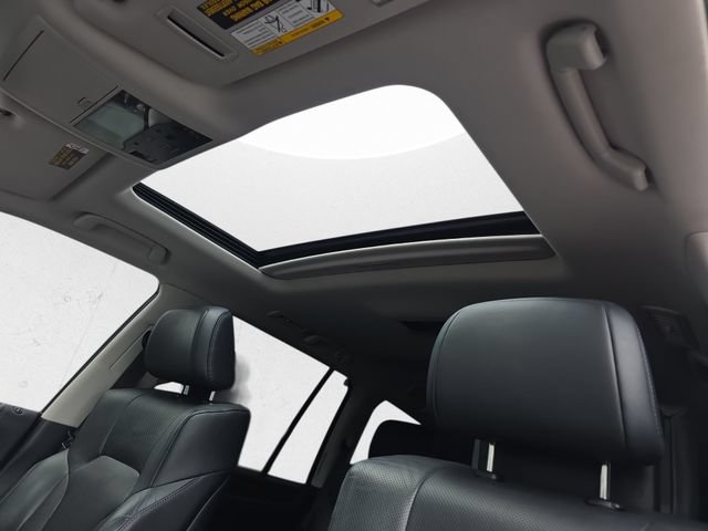 Used 2019 Lexus LX 570 4WD w/ Luxury Package image 32