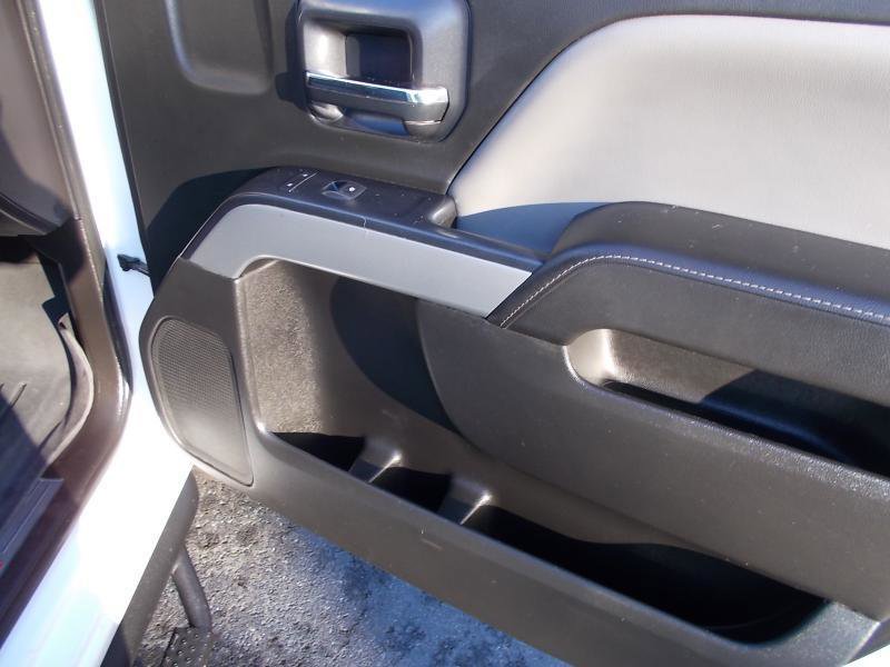Used 2015 Chevrolet Silverado 2500 LT w/ LT Convenience Package image 26