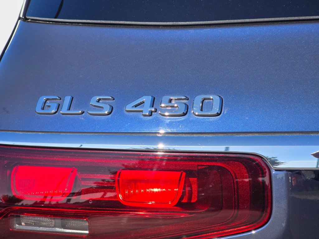 Used 2024 Mercedes-Benz GLS 450 4MATIC image 35