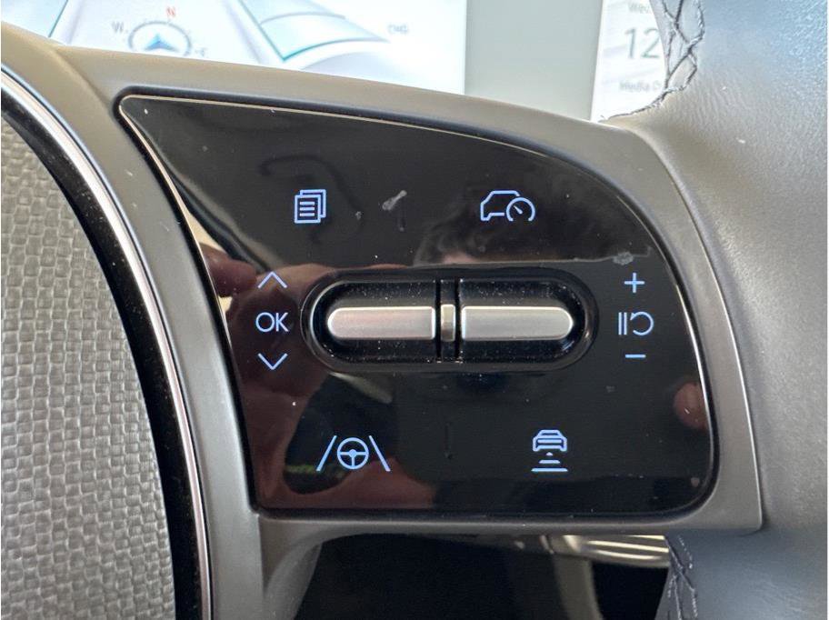 Used 2024 Hyundai Ioniq 5 SE AWD/4WD image 19