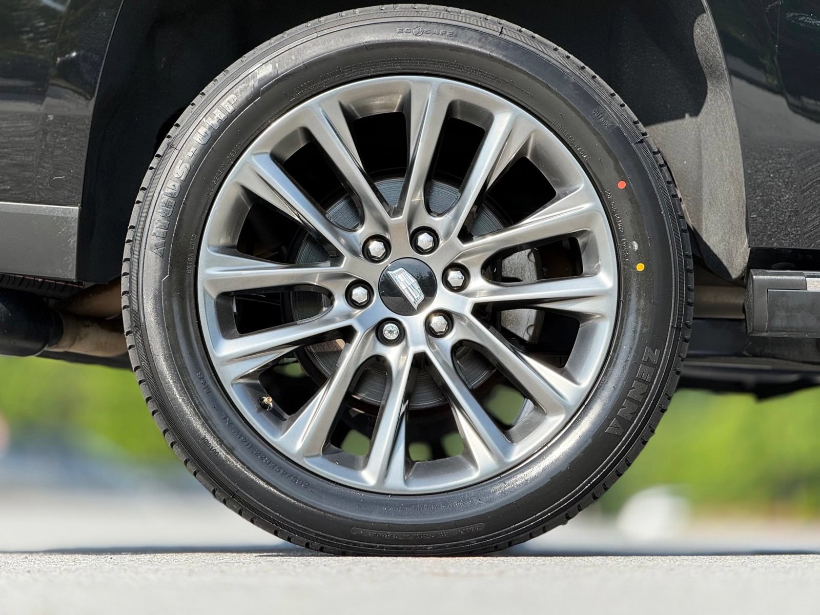 Used 2019 Cadillac Escalade Platinum RWD image 20