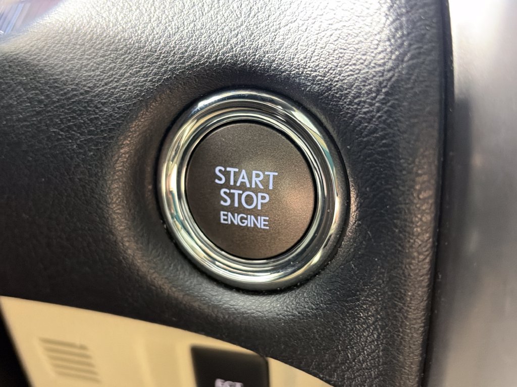 Used 2023 Lexus GX 460 Premium w/ Accessory Package AWD/4WD image 23