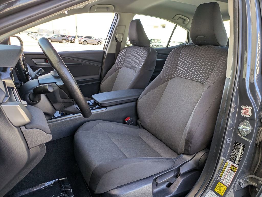 Used 2025 Toyota Camry LE FWD image 23