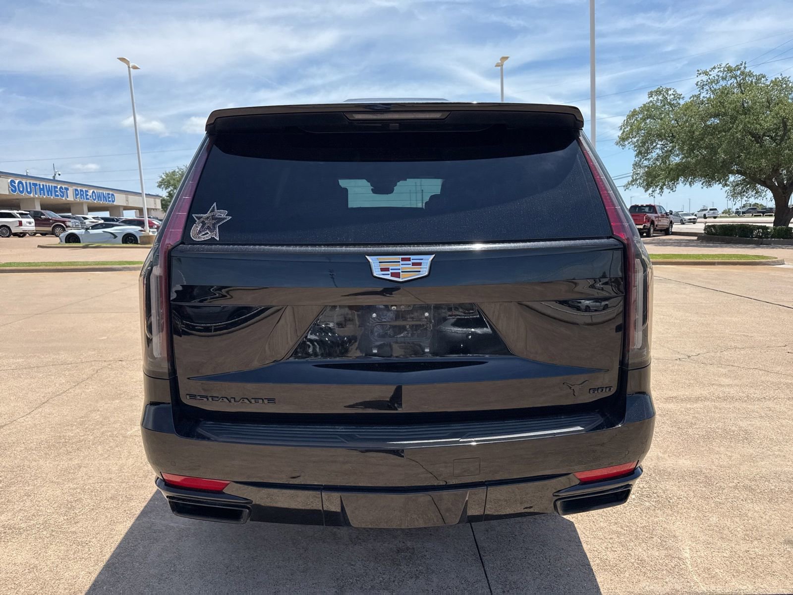 Used 2021 Cadillac Escalade ESV Sport w/ Driver Assist Tech Package AWD/4WD image 6