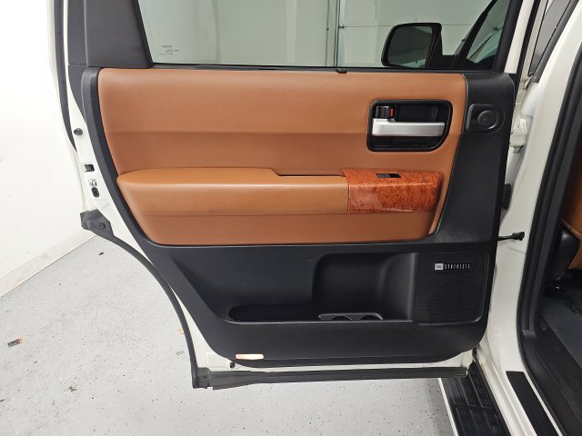 Used 2019 Toyota Sequoia Platinum AWD/4WD image 31