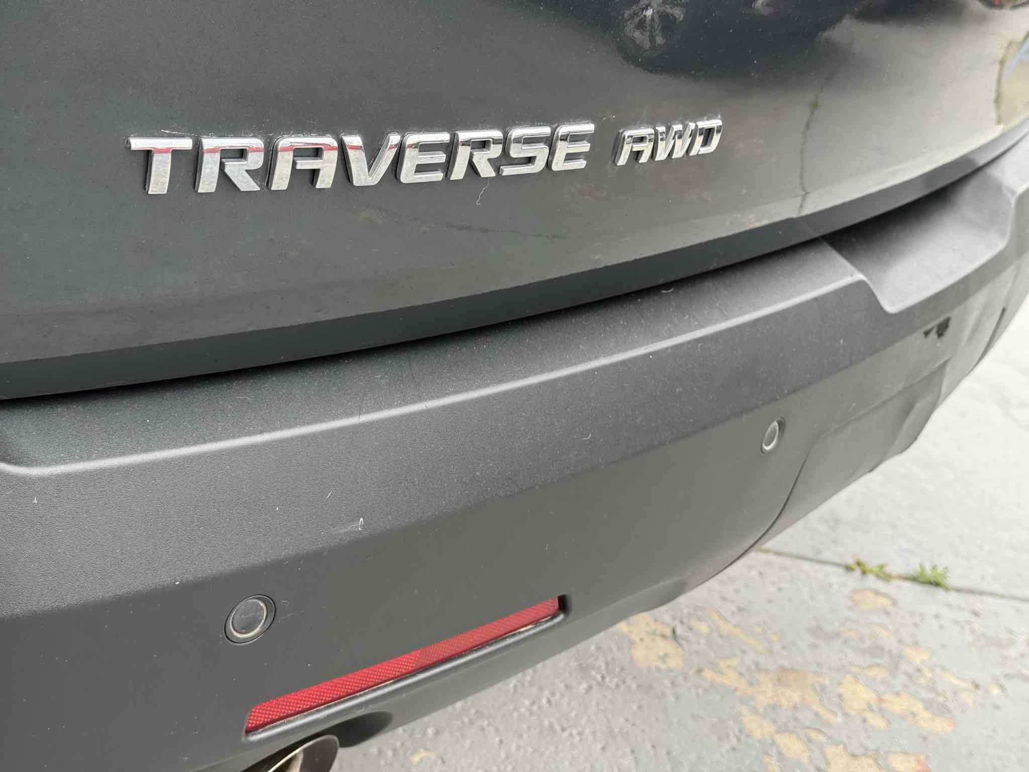 Used 2018 Chevrolet Traverse LT image 13