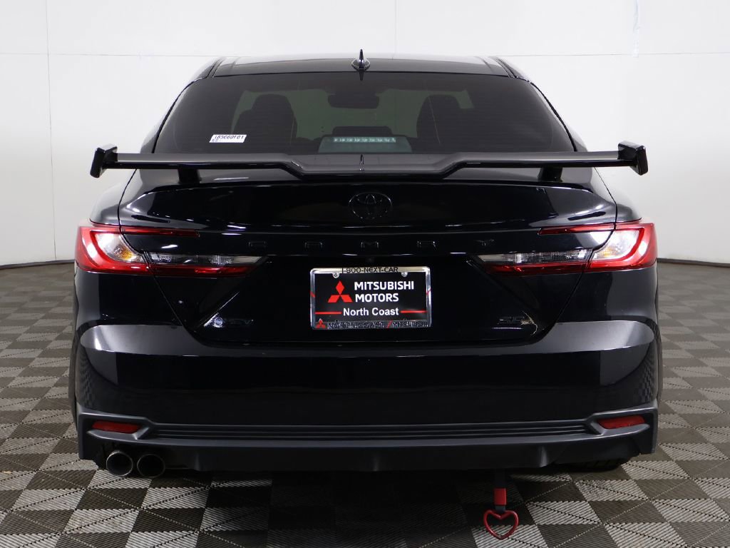 Used 2025 Toyota Camry SE FWD image 12