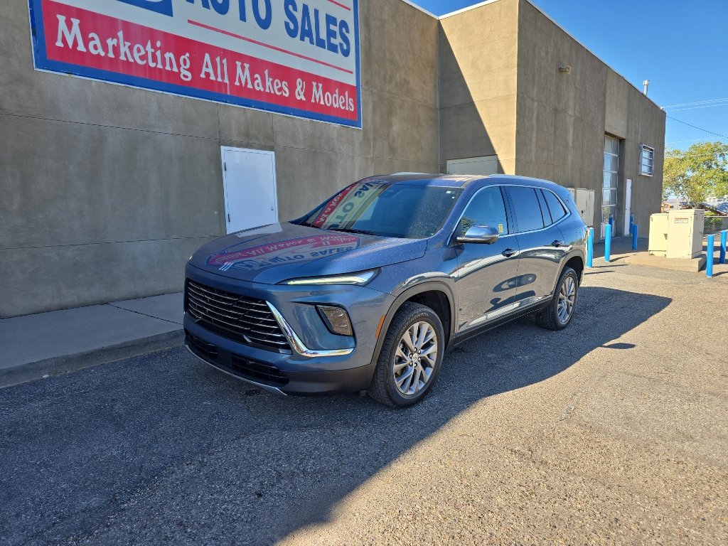 Used 2025 Buick Enclave Preferred image 6