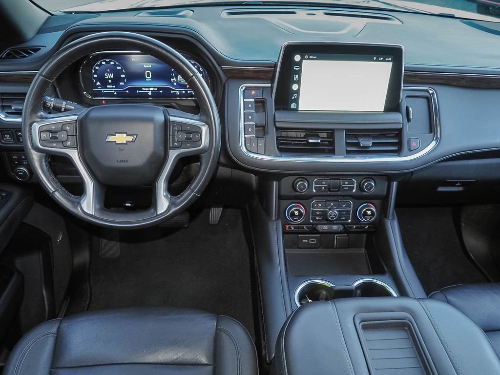 Used 2022 Chevrolet Suburban LT w/ Luxury Package AWD/4WD image 10