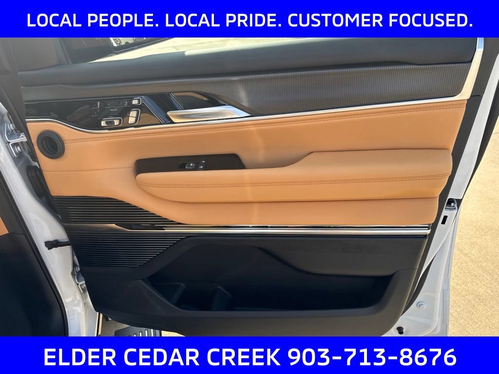 New 2026 Jeep Grand Wagoneer L Summit AWD/4WD image 36