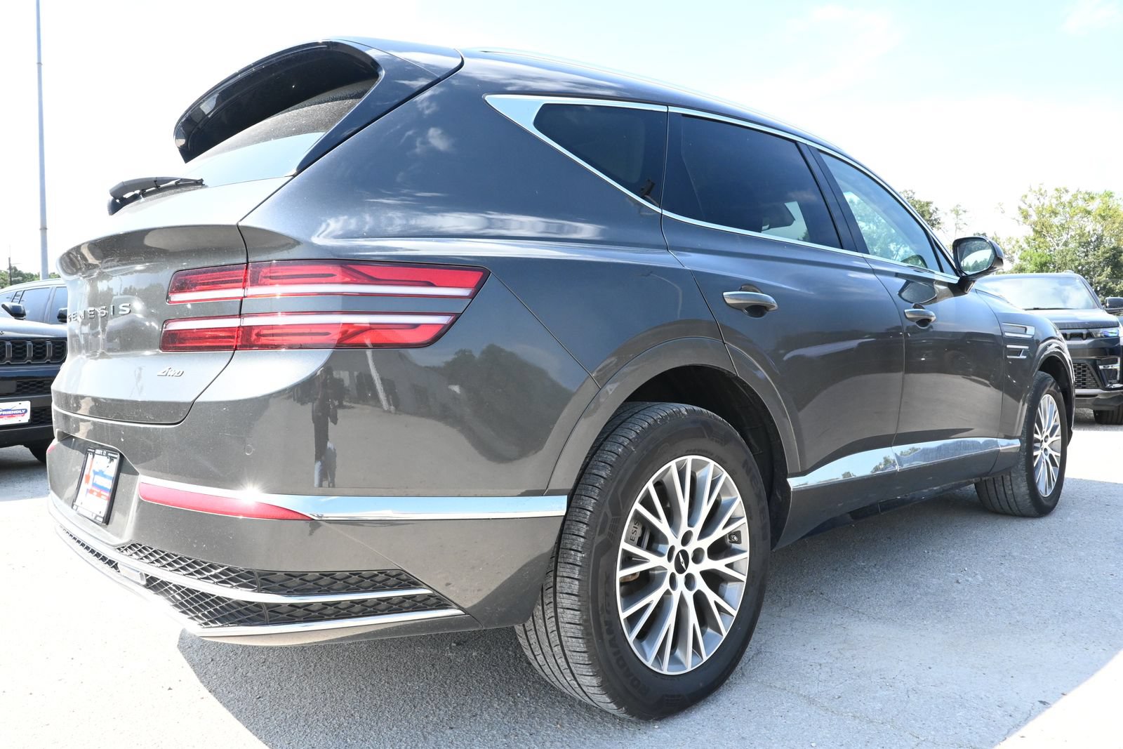Used 2025 Genesis GV80 2.5T Standard AWD/4WD image 2