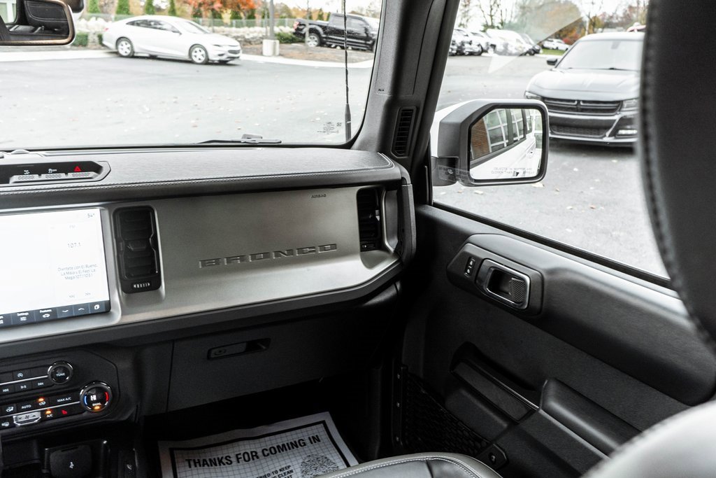 Used 2025 Ford Bronco Outer Banks image 14