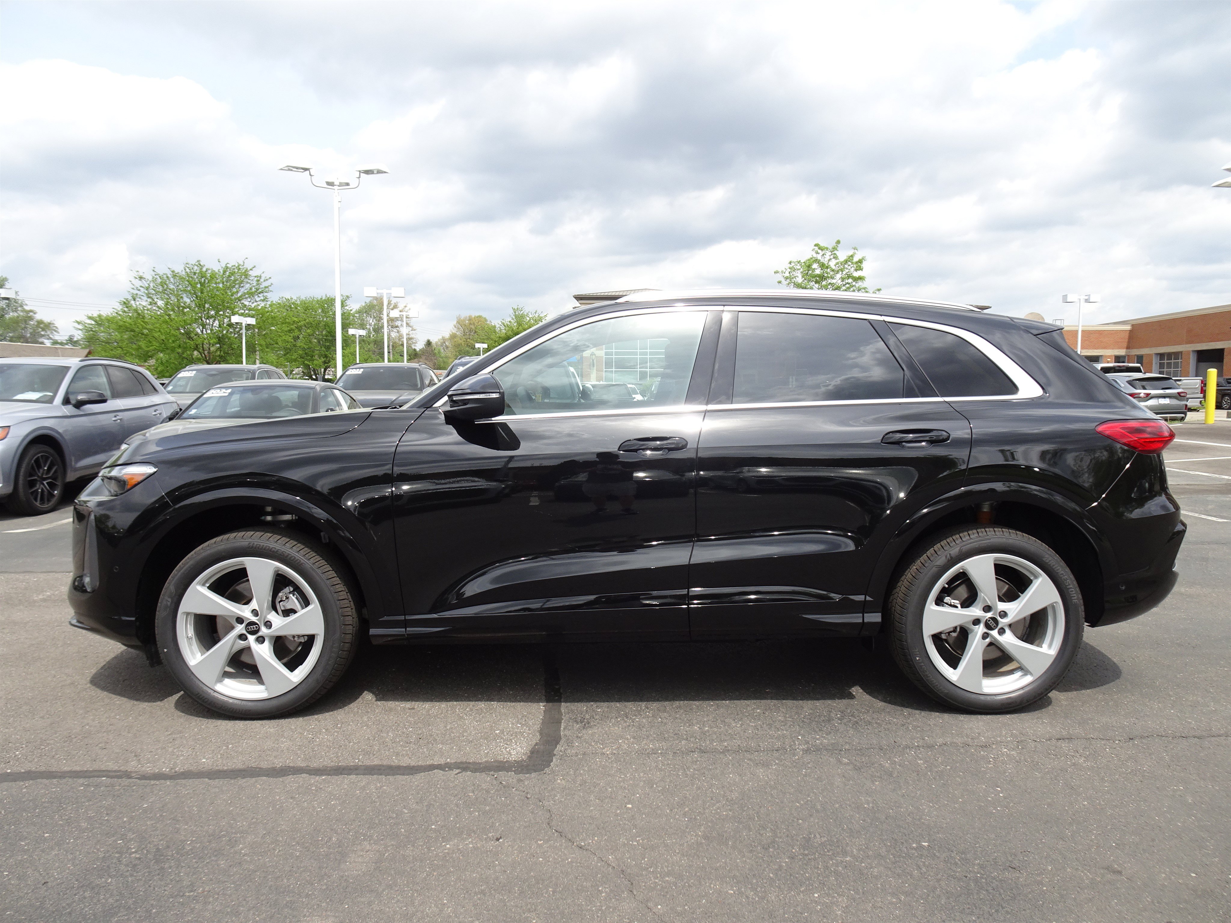 New 2026 Audi Q5 Premium Plus AWD/4WD image 2
