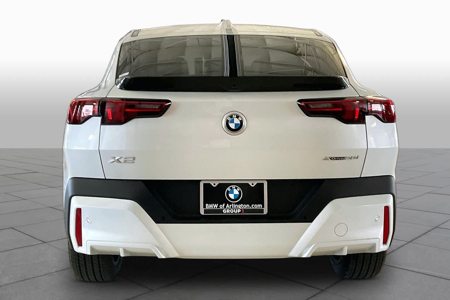 New 2026 BMW X2 xDrive28i w/ Technology Package AWD/4WD image 4