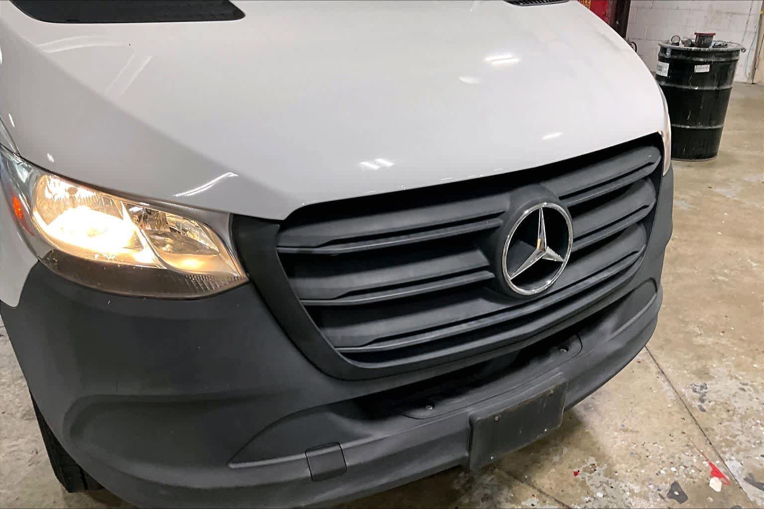 Used 2021 Mercedes-Benz Sprinter 2500 image 28