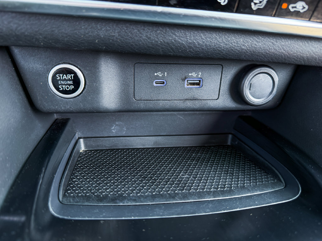 Certified 2022 Nissan Rogue SV FWD image 20