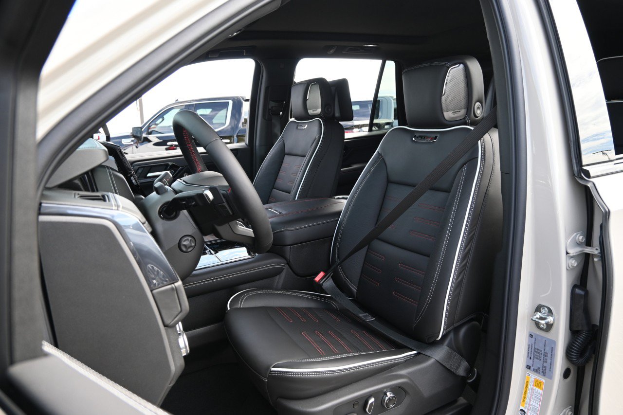 New 2027 GMC Yukon AT4 Ultimate AWD/4WD image 17