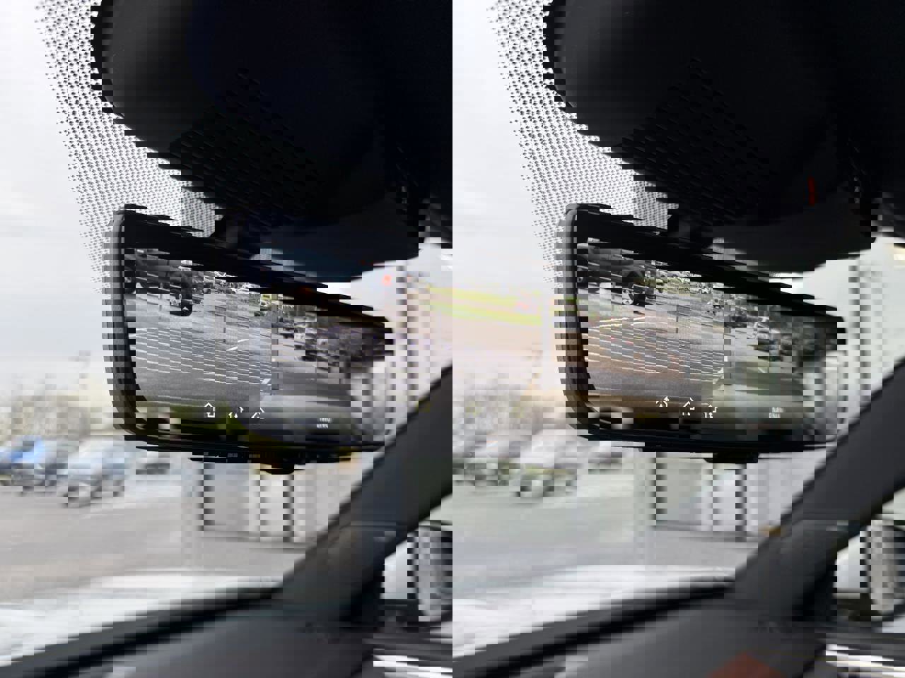 Used 2025 Mitsubishi Outlander SEL image 30