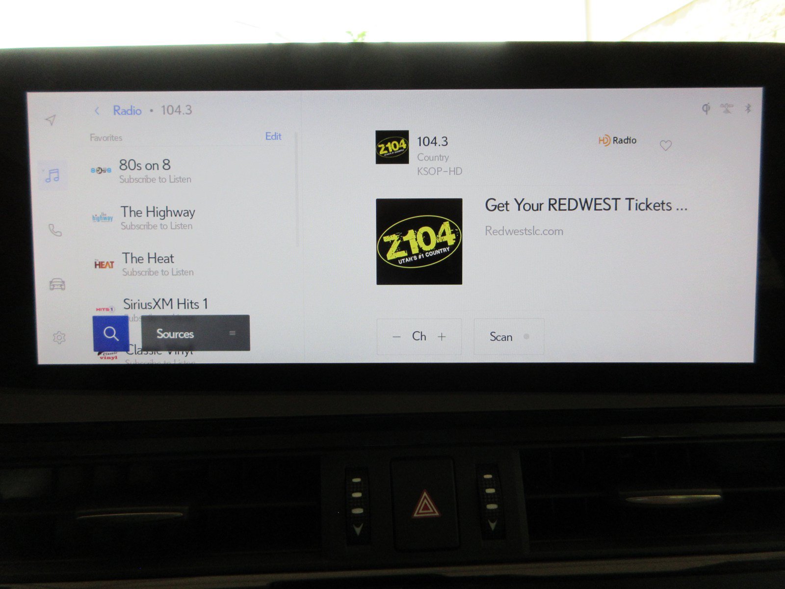 Used 2025 Lexus ES 300h w/ Premium Package FWD image 40
