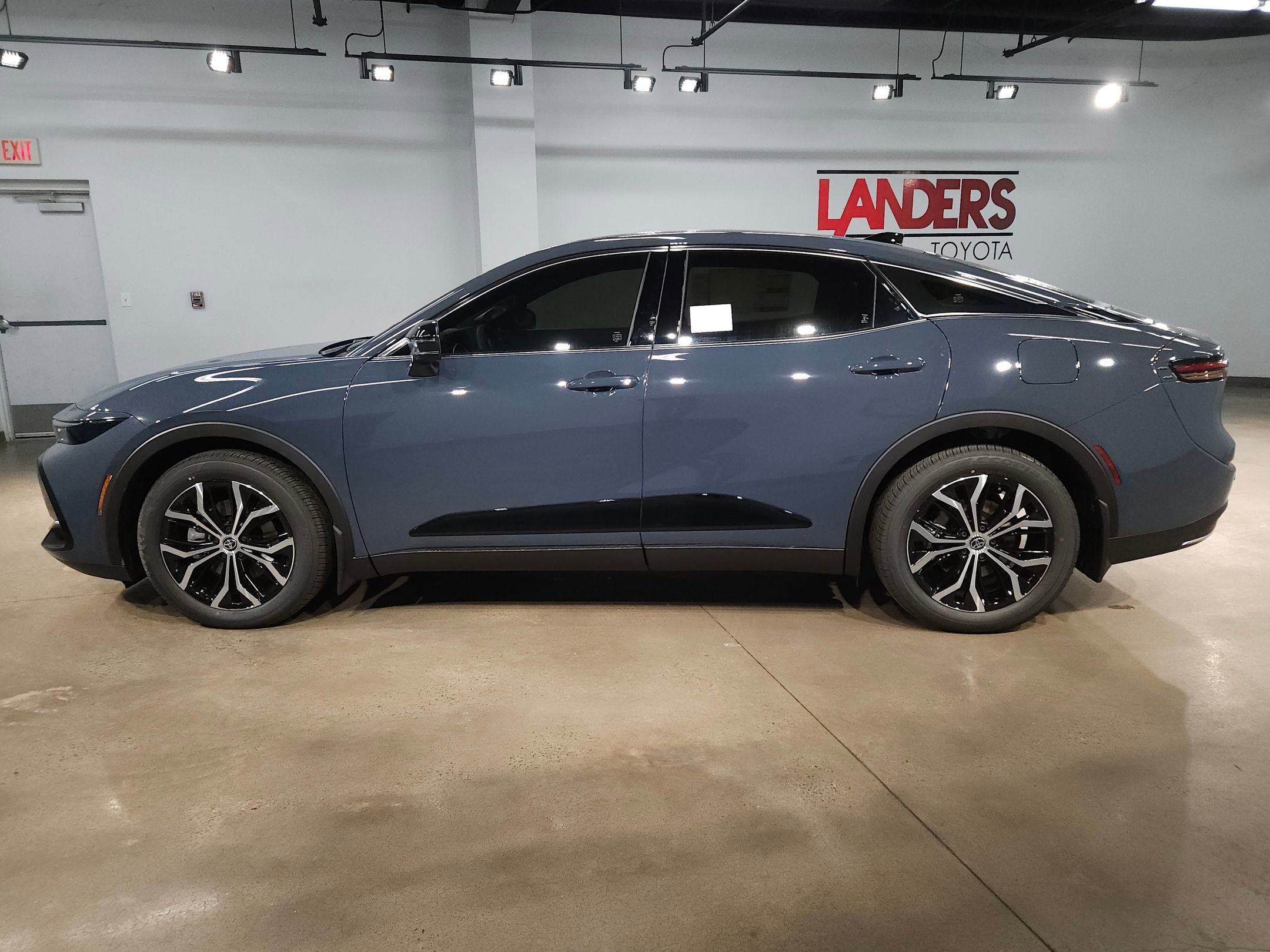 New 2026 Toyota Crown Limited image 4