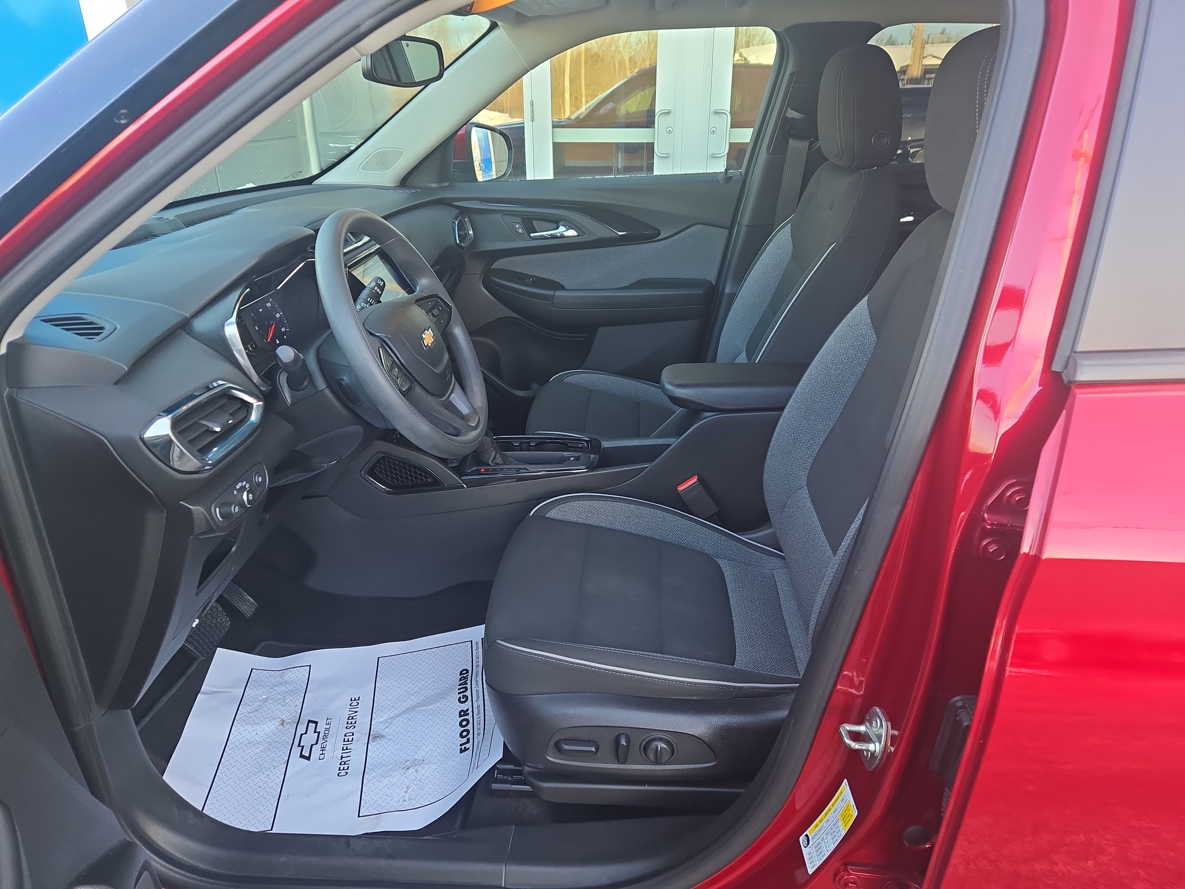 Certified 2021 Chevrolet TrailBlazer LT w/ Convenience Package image 5