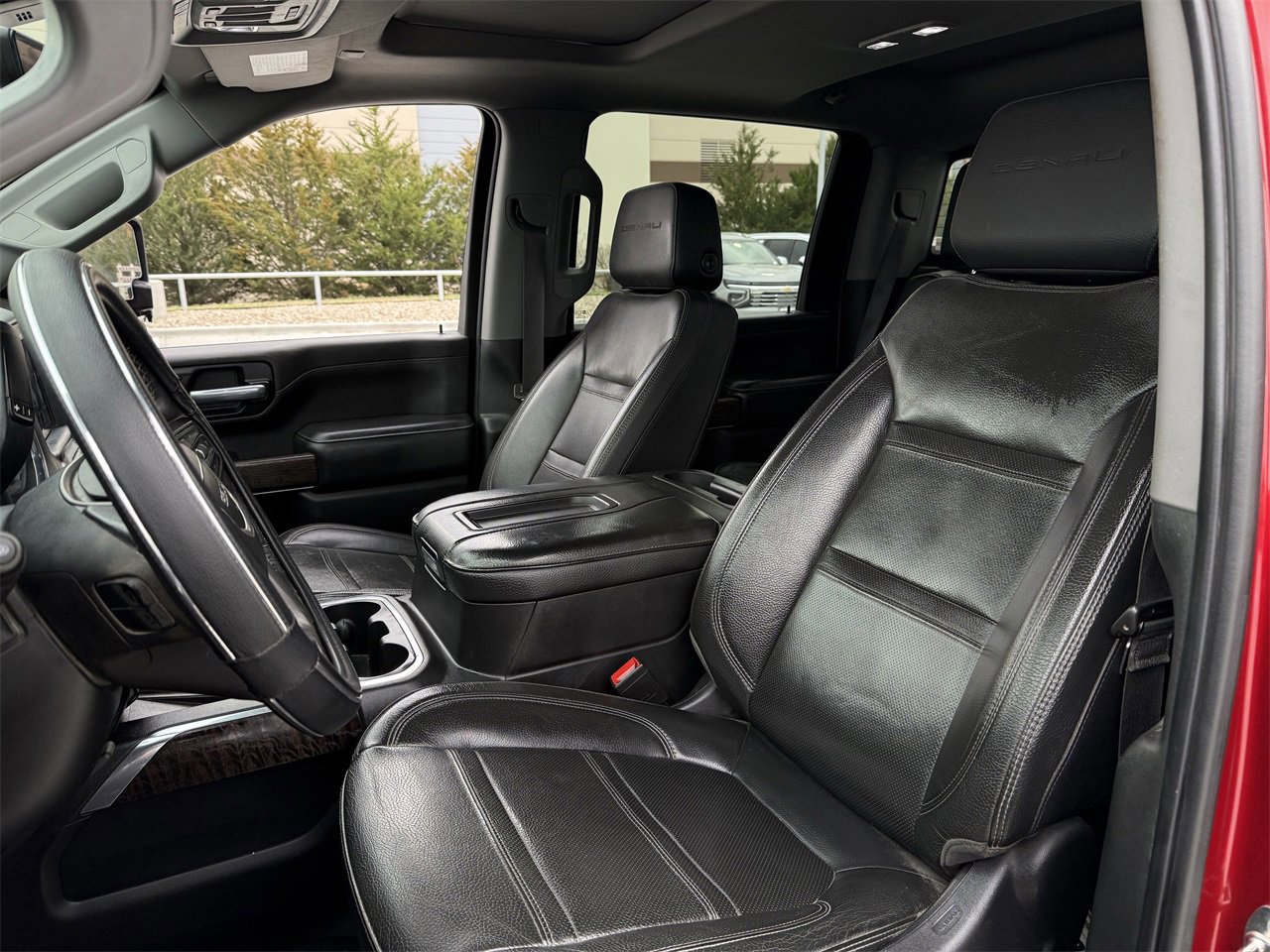 Used 2022 GMC Sierra 3500 Denali w/ Denali Ultimate Package image 21