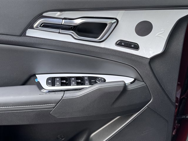 New 2025 Kia Sportage SX image 7