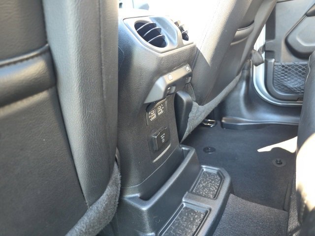 Used 2023 Jeep Wrangler Unlimited Sahara w/ Cold Weather Group image 38
