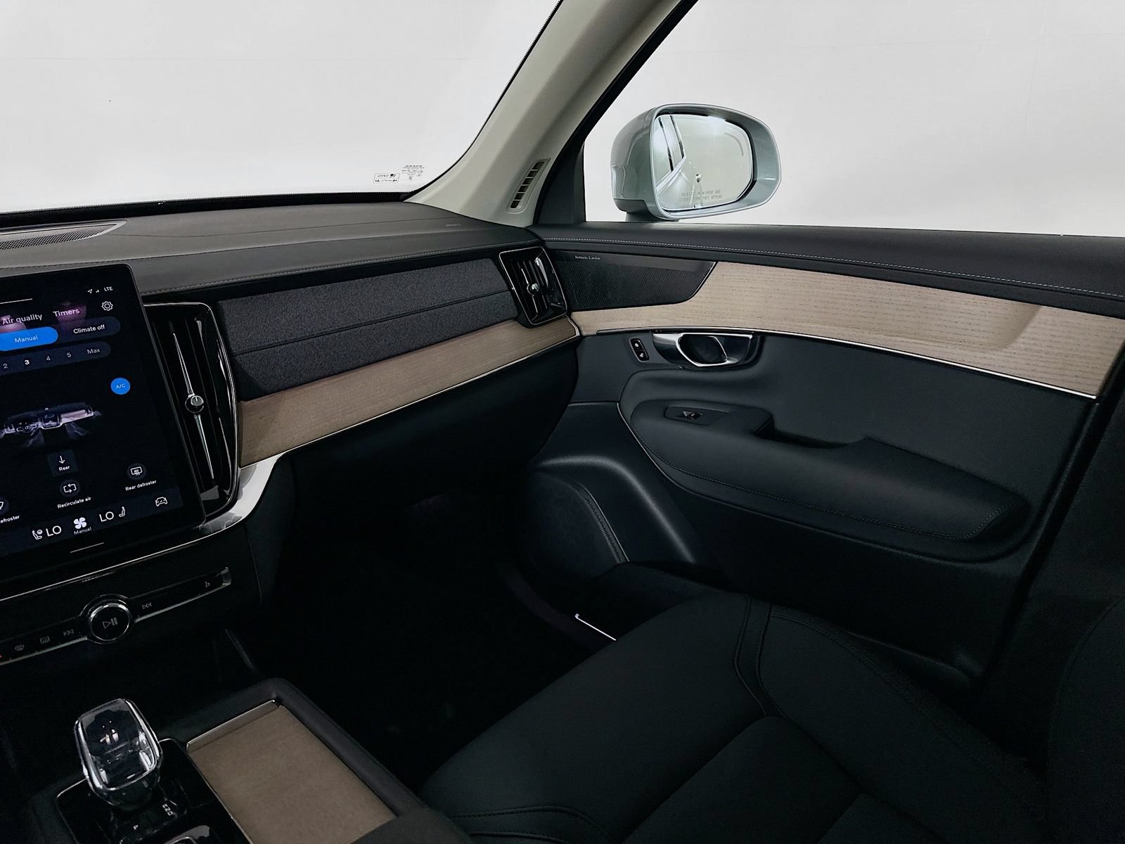 Used 2026 Volvo XC90 B6 Plus AWD/4WD image 23