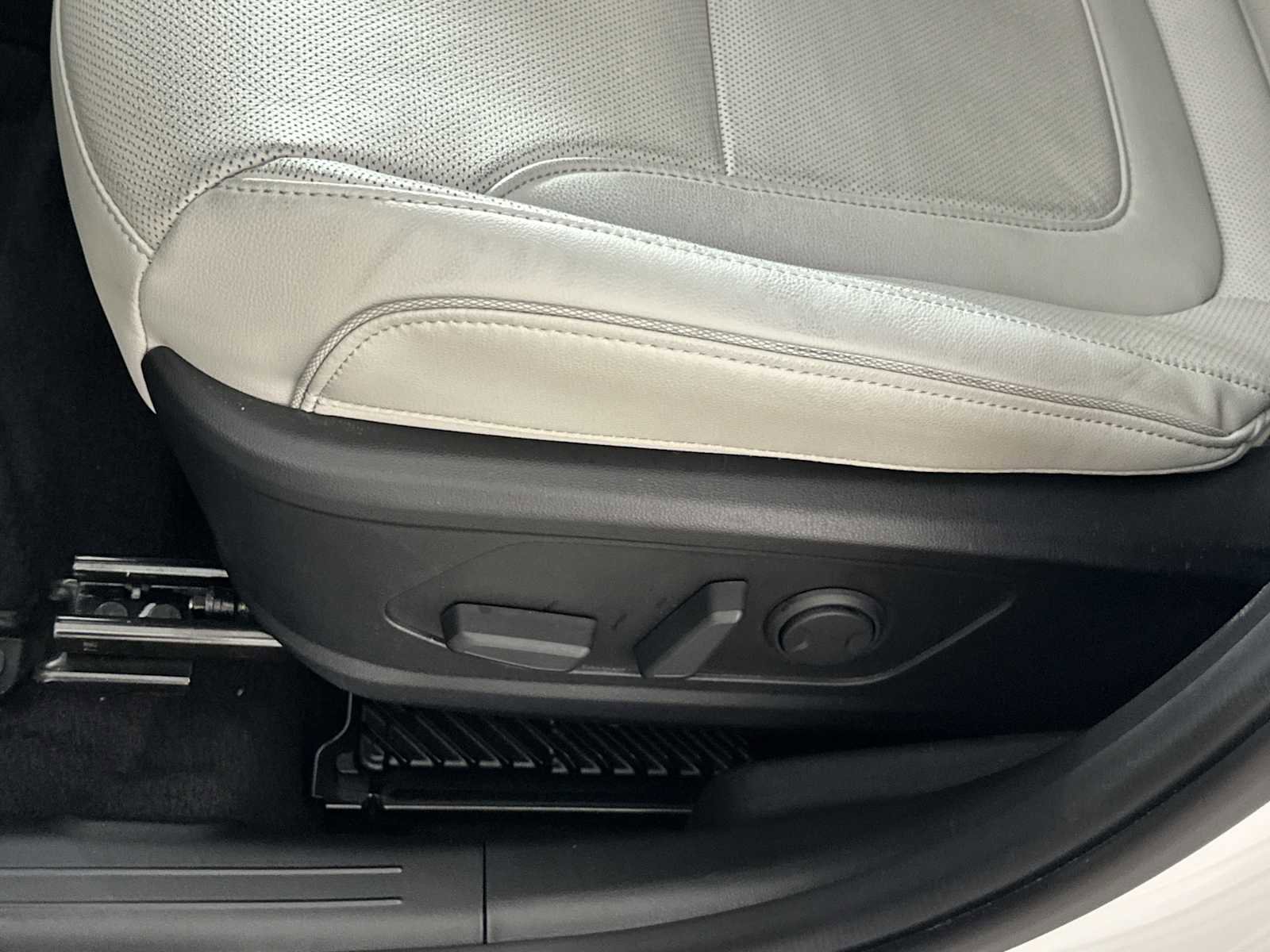 Certified 2025 Hyundai Tucson Limited image 12