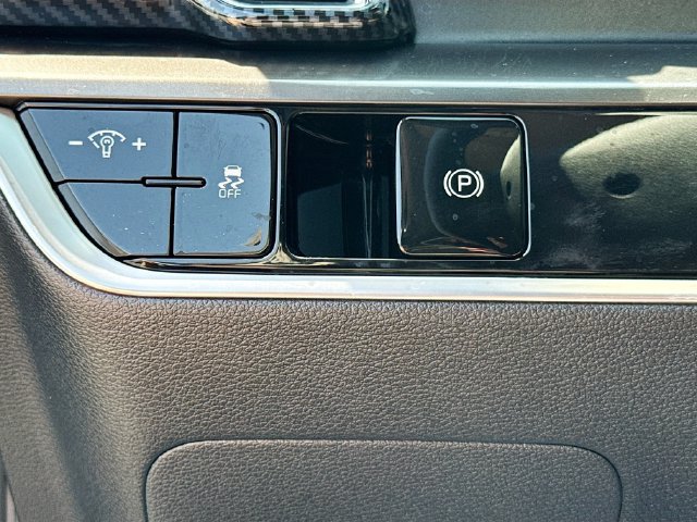 Used 2024 Kia Sportage EX FWD image 10