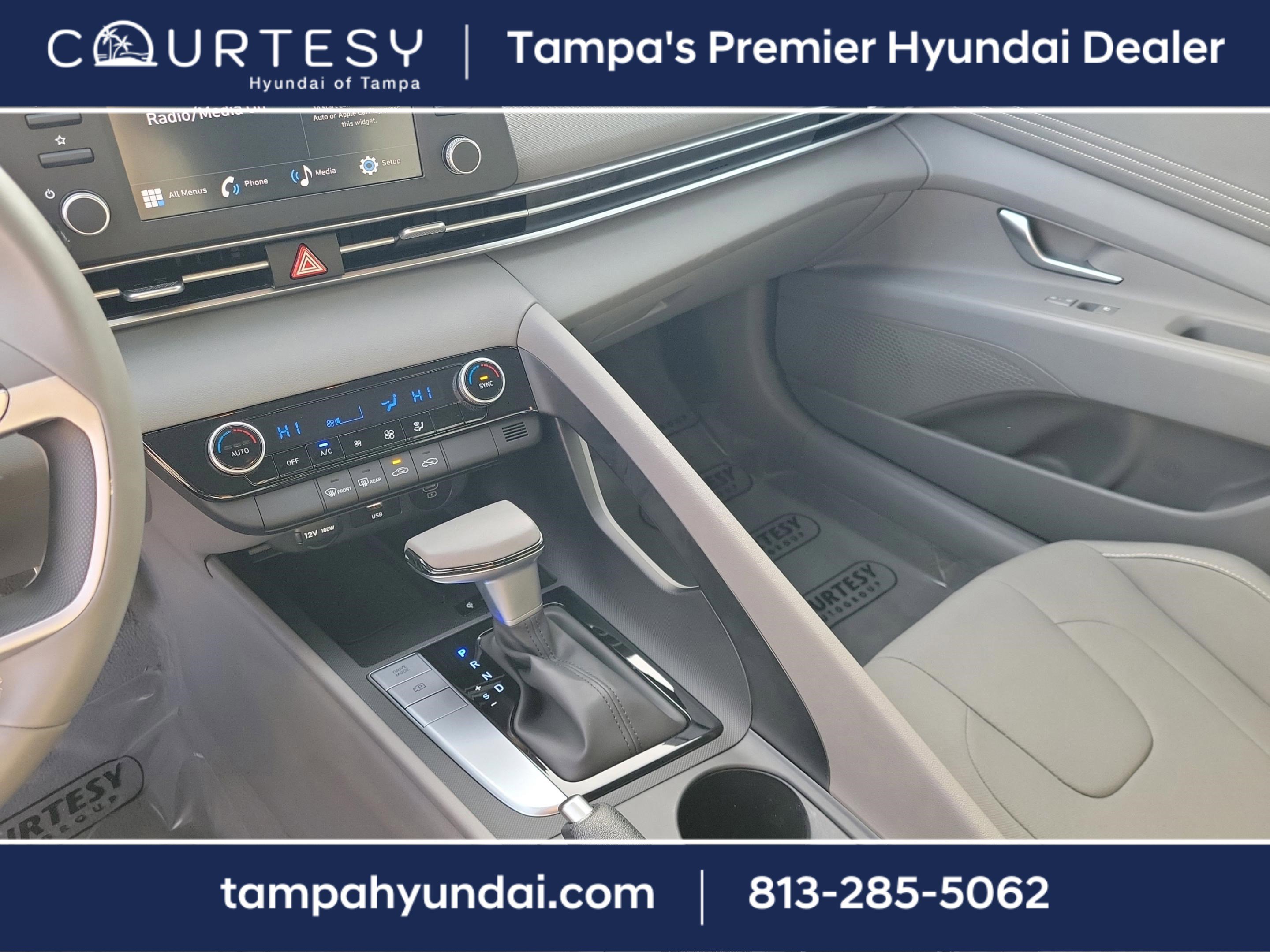 Certified 2025 Hyundai Elantra Sport image 30