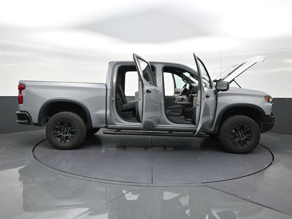 Used 2025 Chevrolet Silverado 1500 ZR2 AWD/4WD image 29