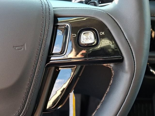New 2026 Lincoln Aviator AWD image 19