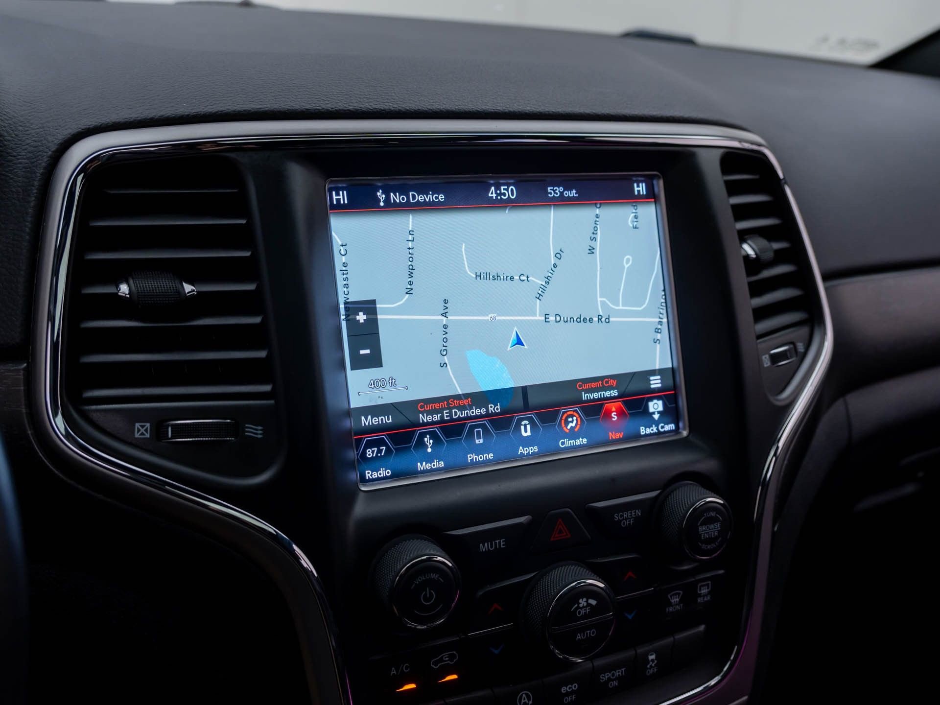 Used 2018 Jeep Grand Cherokee Altitude AWD/4WD image 26