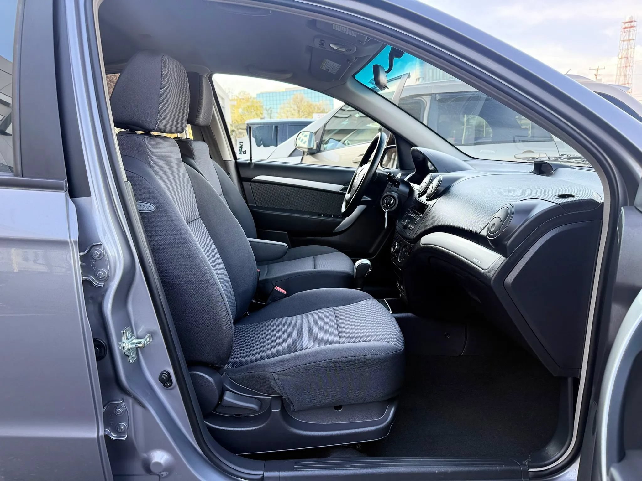 Used 2011 Chevrolet Aveo LT w/ Power and Convenience Package FWD image 27