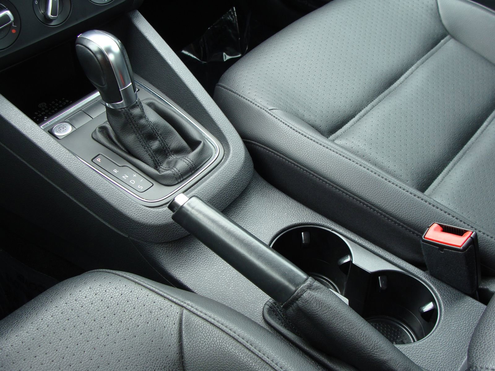 Used 2015 Volkswagen Jetta SE FWD image 16