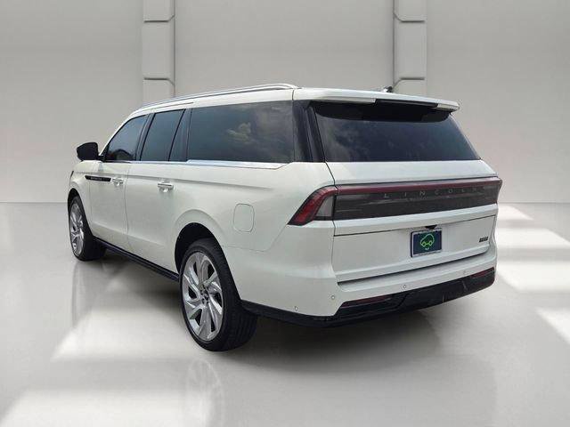 Used 2025 Lincoln Navigator L Black Label AWD/4WD image 3