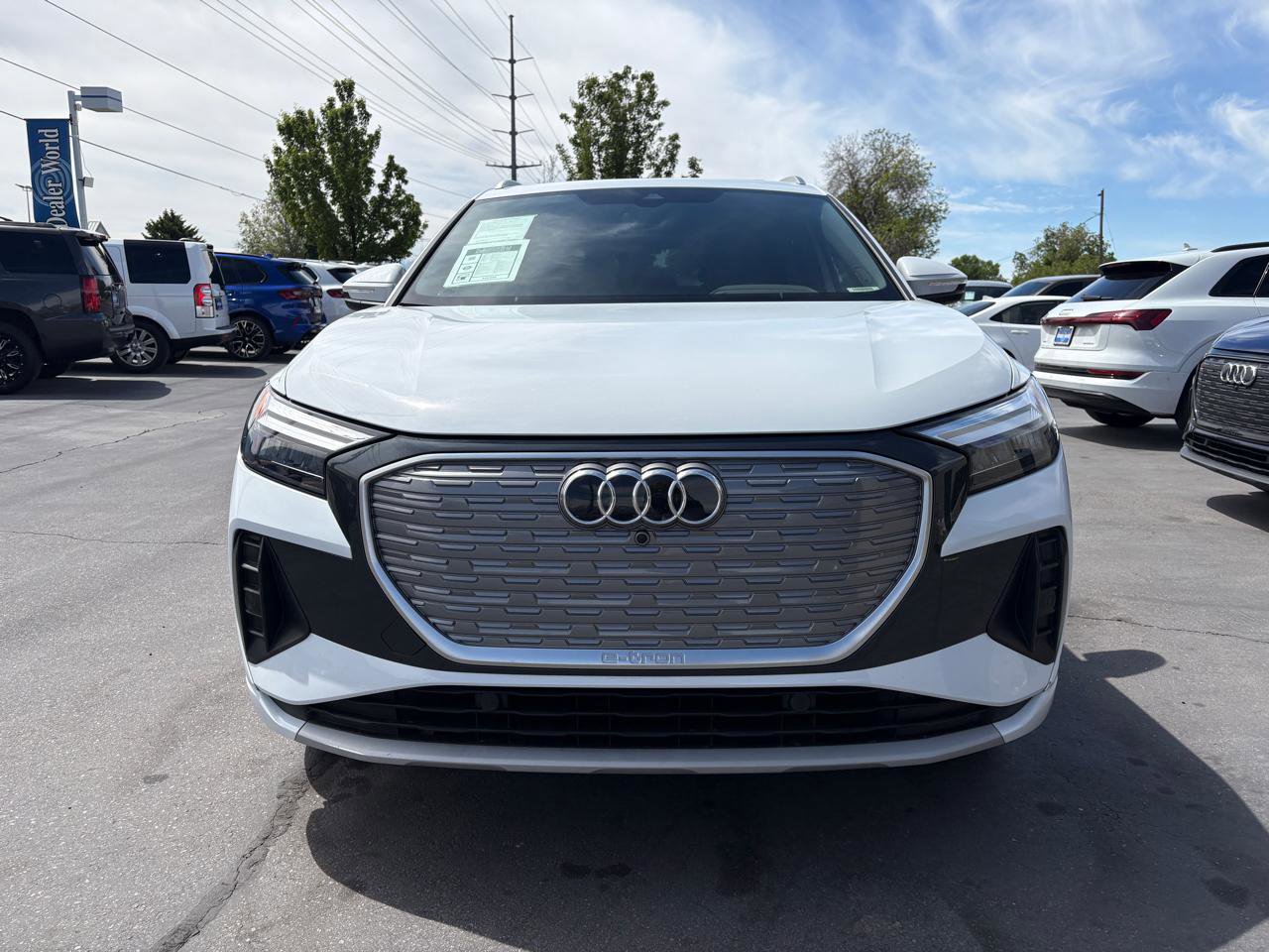 Used 2022 Audi Q4 e-tron Premium Plus w/ Premium Plus AWD/4WD image 17